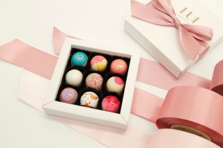 Valentýn je za rohem! 💝 Už máš dárek pro svou milovanou osobu? 😏 Co takhle něco, co potěší nejen oko 👀, ale i chuťové...